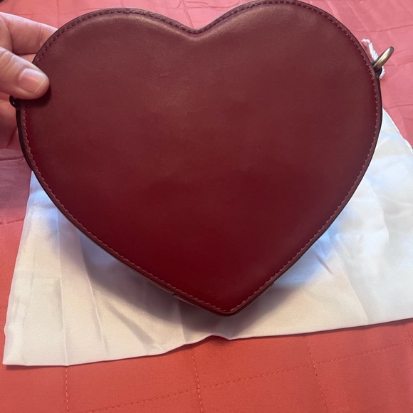 Coach heart crossbody - Picture 4 of 12